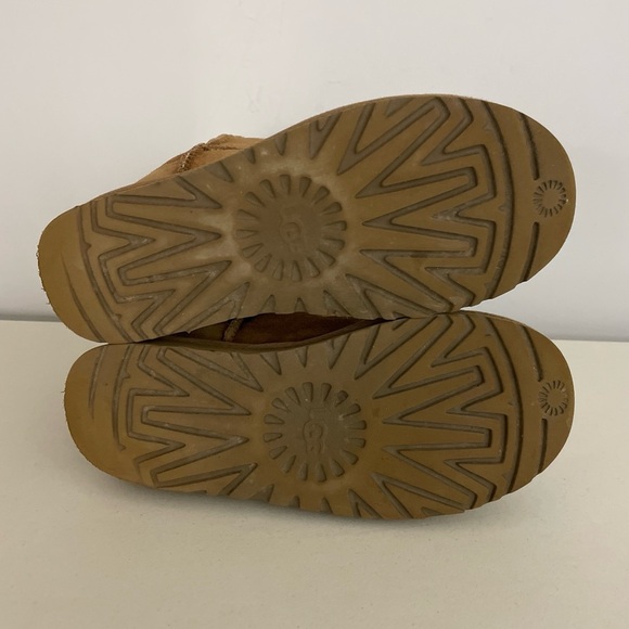 Ugg Women’s Classic Short II Boot Chestnut Size 8 Sheepskin Lining - Picture 6 of 14